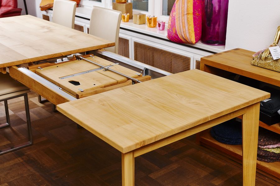 Ausziehbarer Esstisch aus Holz